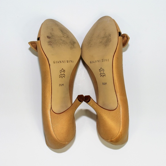 Gianni Bini Nude Leather Heels - Picture 8 of 8